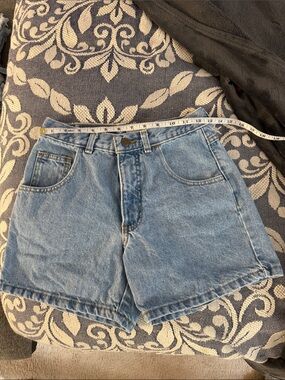 Vintage Moda Intl High-Rise Light Blue Denim Shorts 100% Cotton Women
